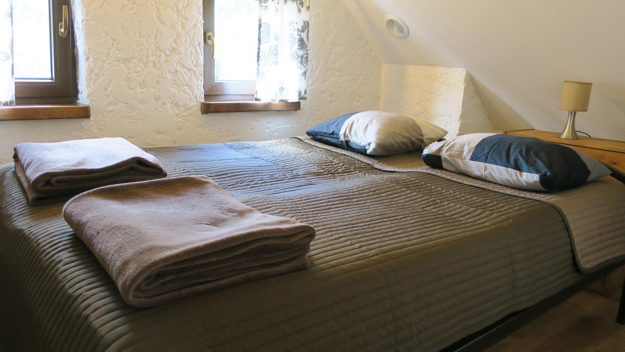 Villa Osada Pod Czerwonym Debem - Czarny Mlyn Jastrzębia Góra Esterno foto