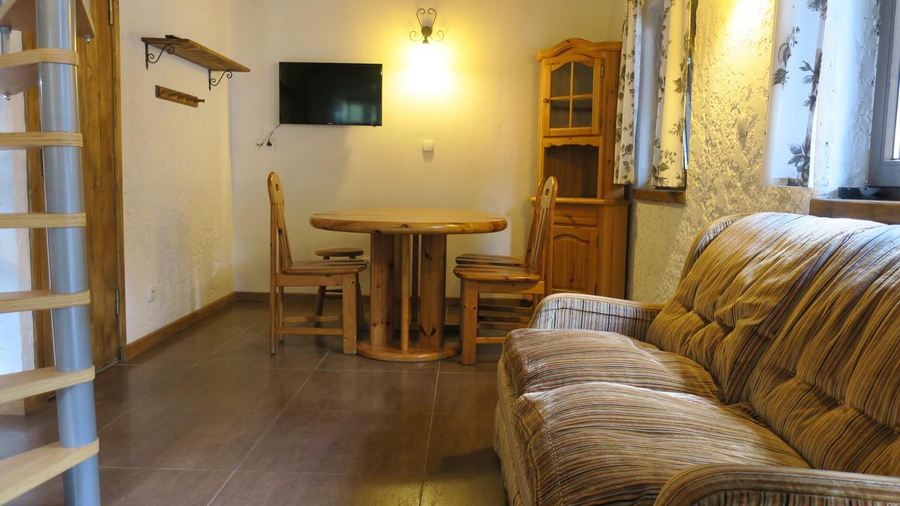 Villa Osada Pod Czerwonym Debem - Czarny Mlyn Jastrzębia Góra Esterno foto