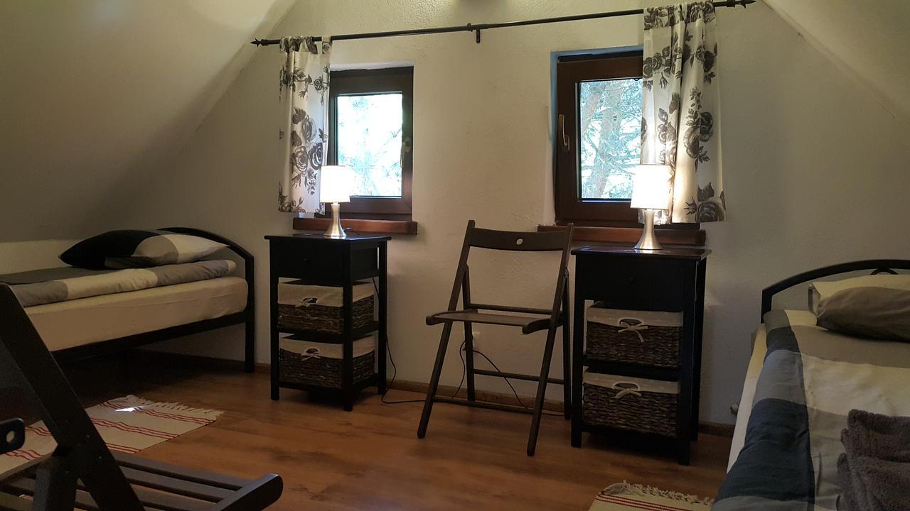 Villa Osada Pod Czerwonym Debem - Czarny Mlyn Jastrzębia Góra Esterno foto