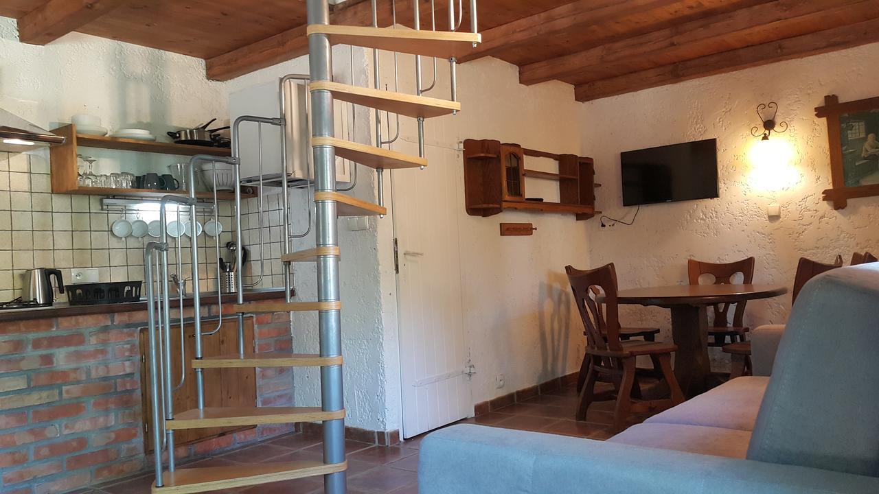 Villa Osada Pod Czerwonym Debem - Czarny Mlyn Jastrzębia Góra Esterno foto
